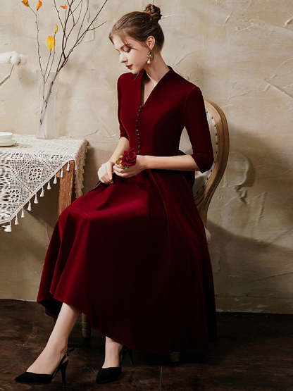 Sleek V-Neck A-Line/Princess Tea-Length Cocktail Dress with Half Sleeves