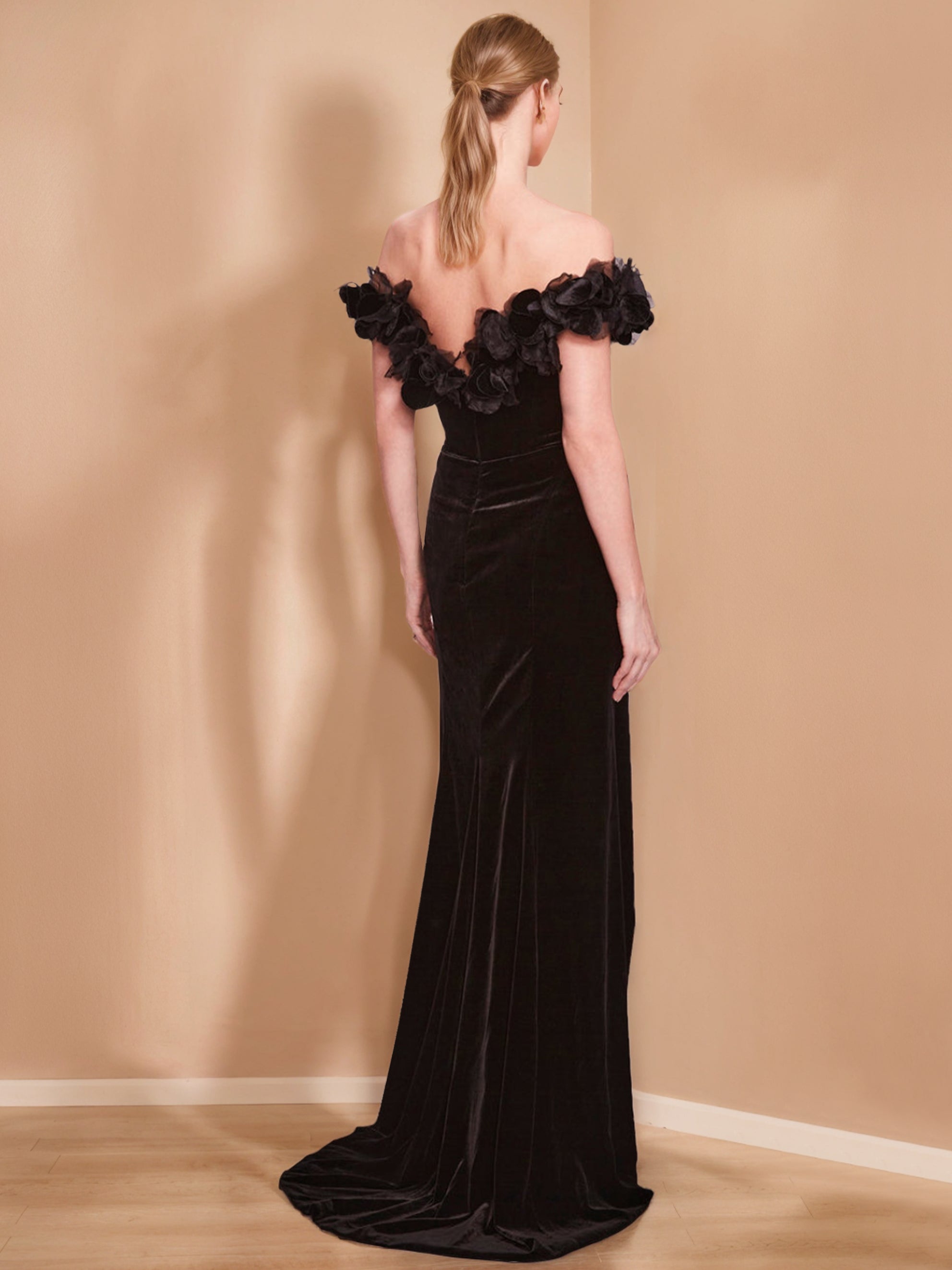 Off-the-Shoulder Velvet Evening Gowns with Ruffles and Short Sleeves