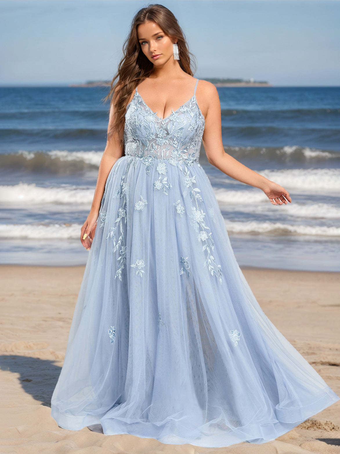 Plus Size Floor-Length Tulle Prom Dress with Appliques in A-Line/Princess V-Neck Sleeveless Style