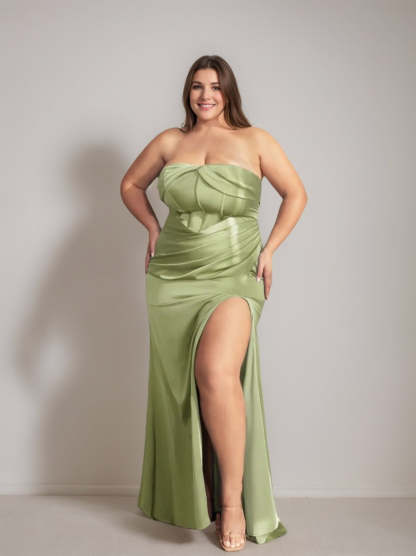 Strapless Sleeveless Plus Size Floor-Length Prom Dress with Side Split and Ruffles