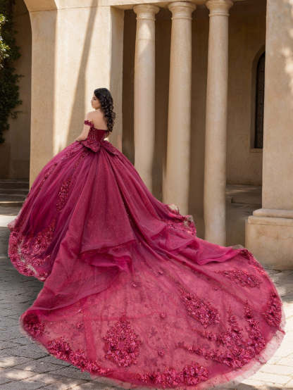 Sleeveless Off-the-Shoulder Floor-Length Ball Gown Prom Dress with Lace Appliques