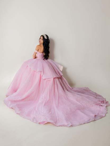 Sweetheart Sleeveless Floor-length Ball Gown with Crystal Beadings and Sequins for Prom