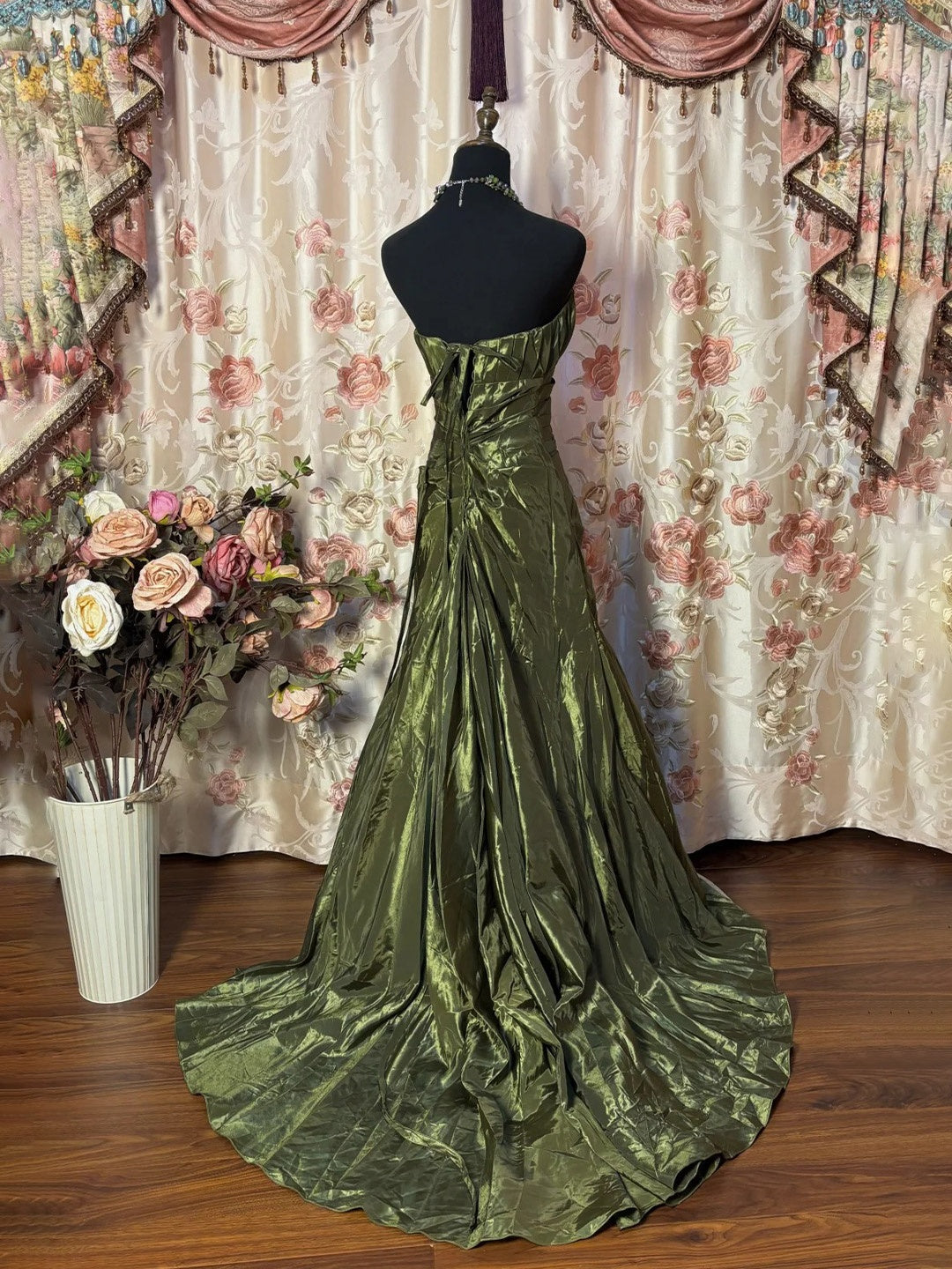 Strapless Sleeveless Floor-Length Taffeta Prom Dress in Trumpet/Mermaid Style with Ruched Detail