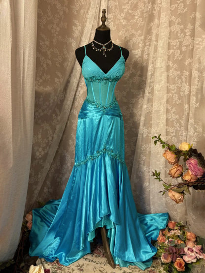 V-Neck A-Line Princess Prom Dress in Taffeta with Spaghetti Straps Ruffles and Sequins