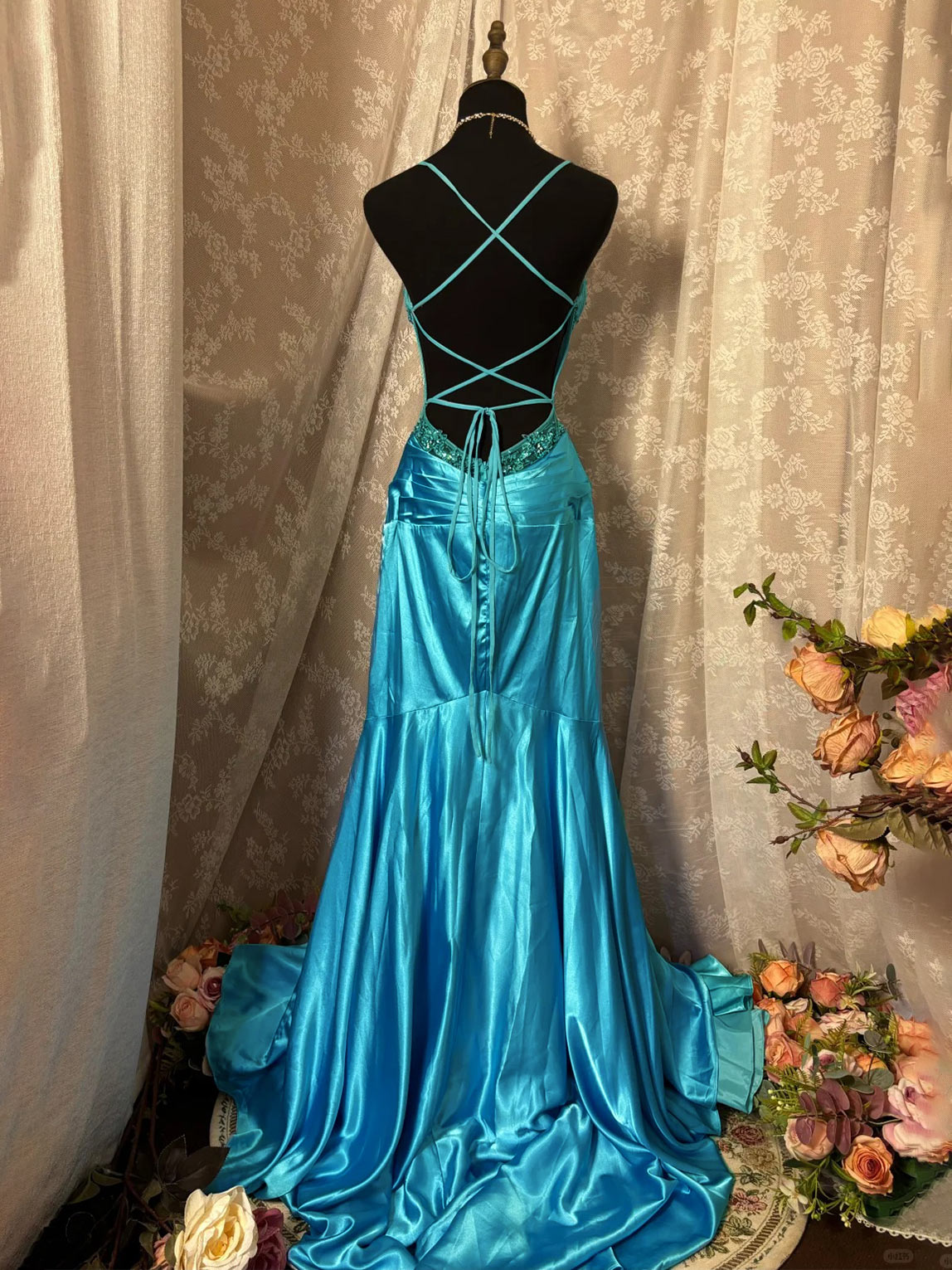 V-Neck A-Line Princess Prom Dress in Taffeta with Spaghetti Straps Ruffles and Sequins