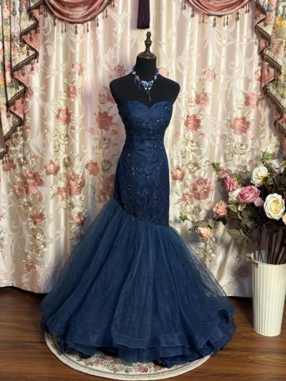 Sleeveless Floor-Length Taffeta Lace Prom Dress with Sequins in Trumpet/Mermaid Sweetheart Style