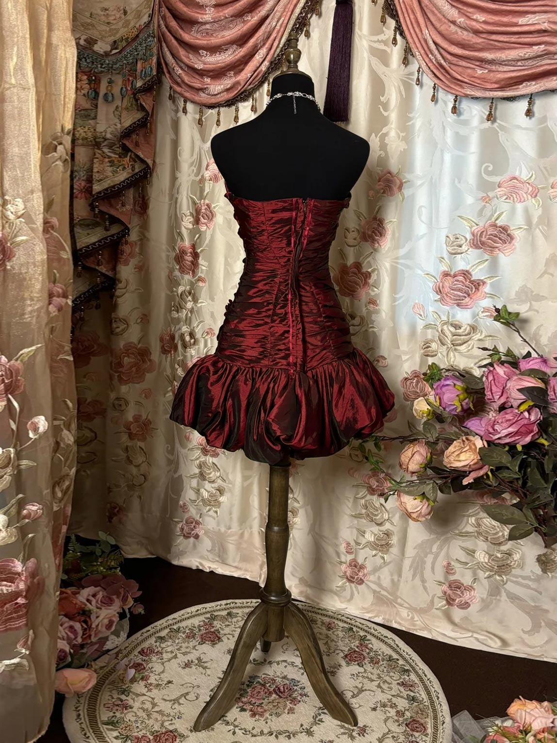 Sweetheart Sleeveless Mini Taffeta Prom Dress with Flowers and Sequins