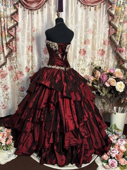 Strapless Sleeveless Ball Gown Prom Dress in Taffeta with Ruffles and Appliques Floor-Length