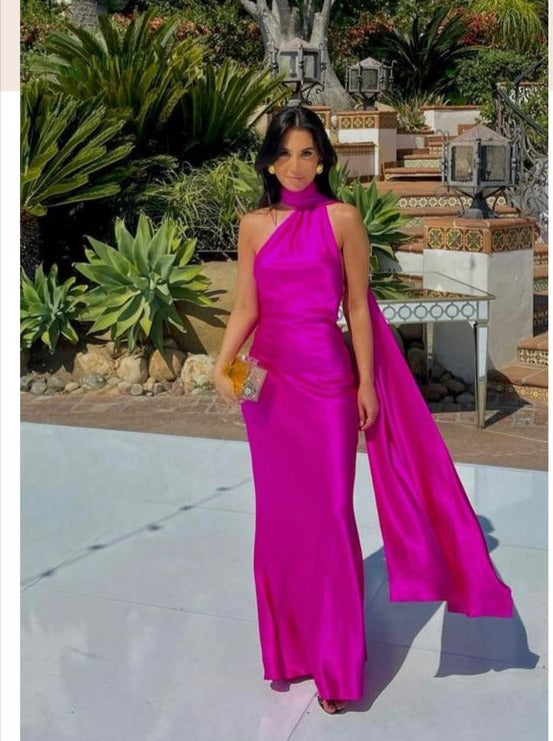 Floor-length Halter Prom Dresses with Sheath/Column Silhouette