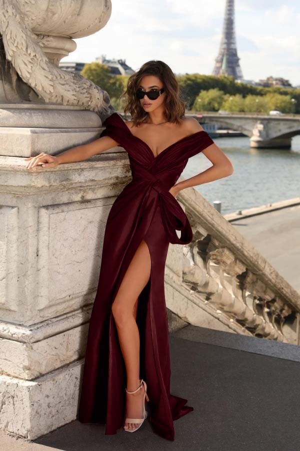Off the Shoulder Sleeveless Long Mermaid Split Prom Dress With Pleated