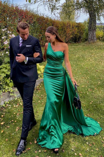 Stunning One Shoulder Sleeveless Dark Green Prom Dress Long With Pleated