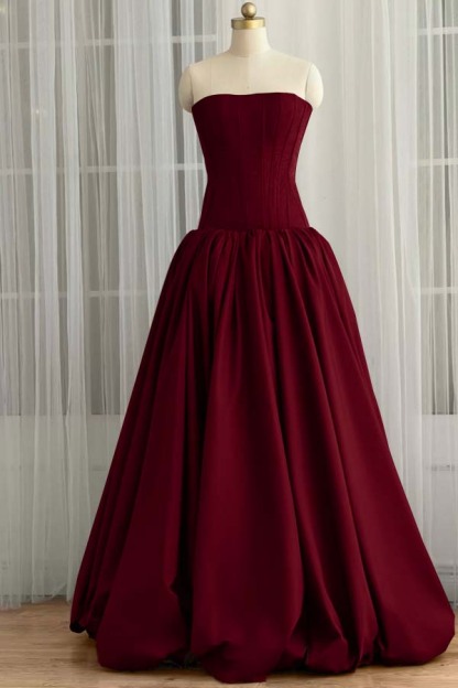 Sleeveless Strapless Long Ball Gown Prom Dress With Pleated