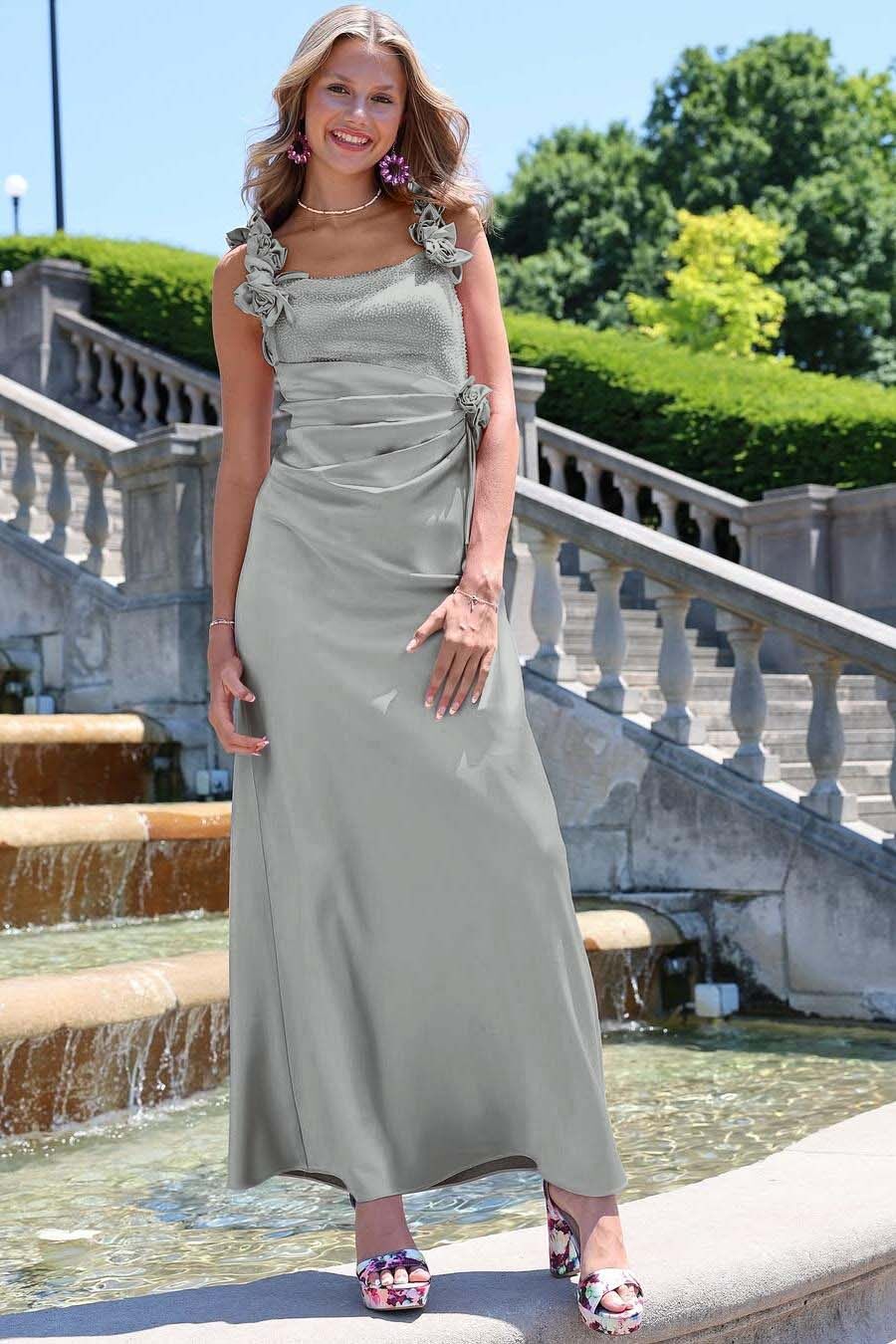 Charming Sleeveless Straps Mermaid Long Prom Dress With Pleated