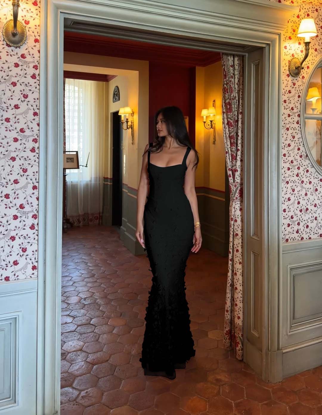 Straps Sleeveless Long Mermaid Prom Dress With Appliques Pleated