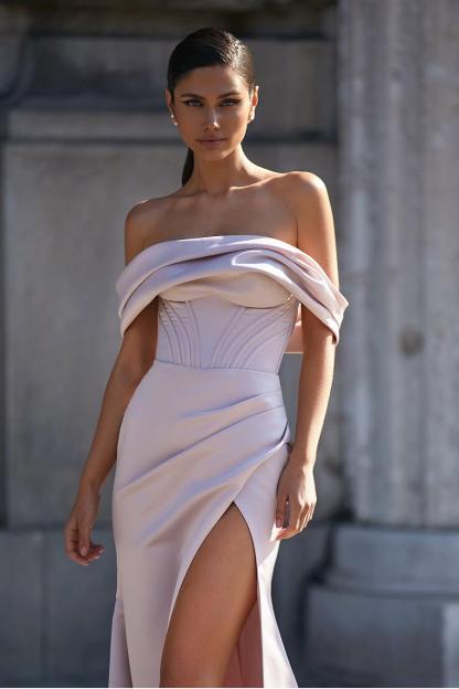 Off the Shoulder Strapless Sleeveless Split Long Prom Dress With Pleated