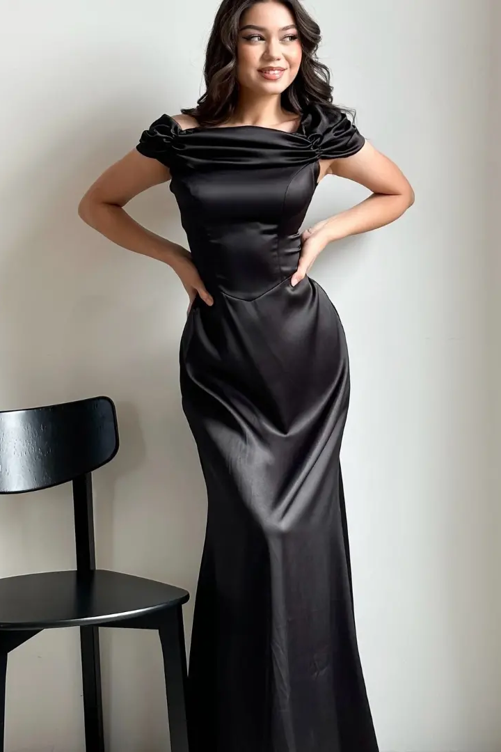 Off the Shoulder Sleeveless Long Mermaid Prom Dress With Pleated