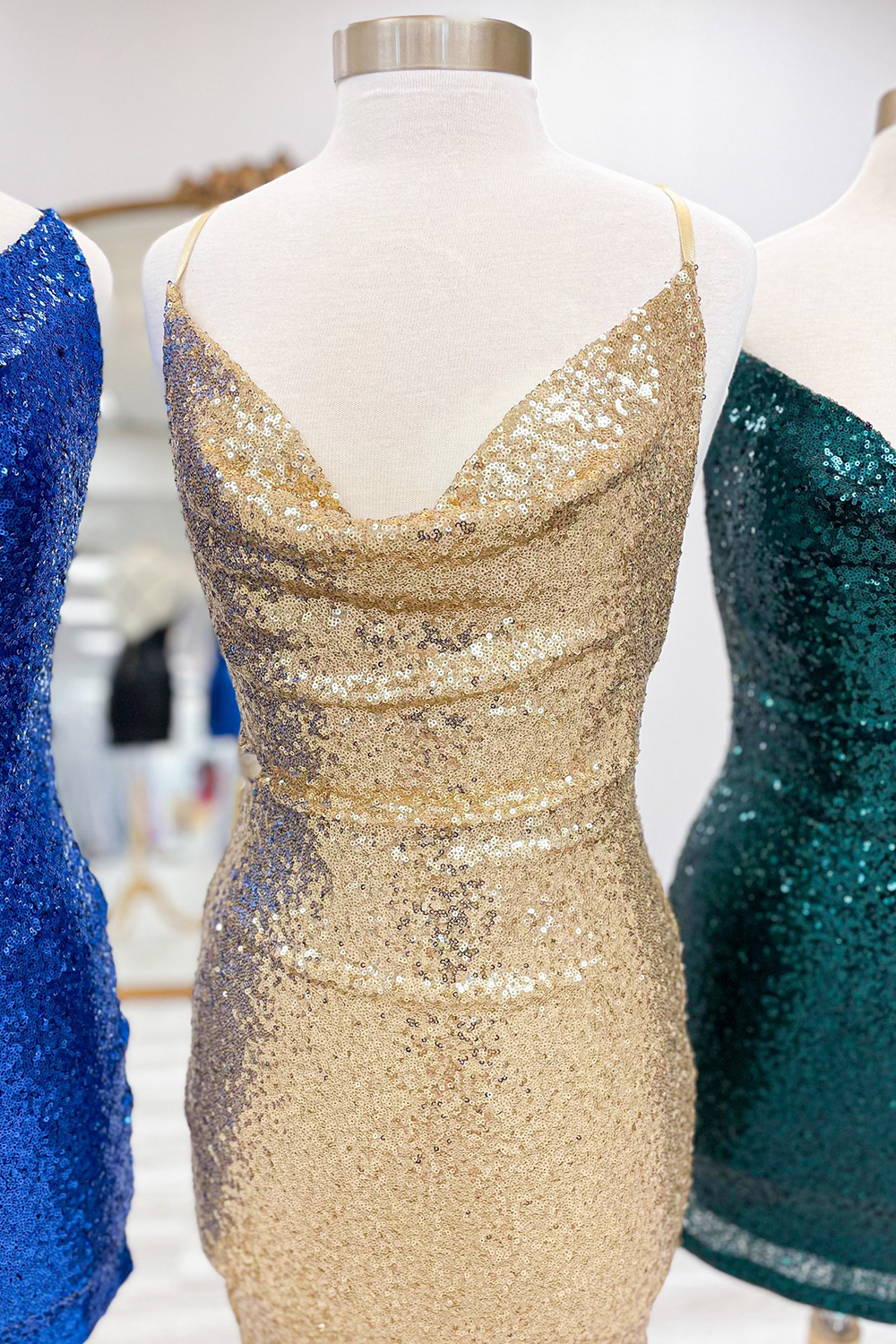 Spaghetti Straps Golden Bodycon Short Homecoming Dress with Sequins