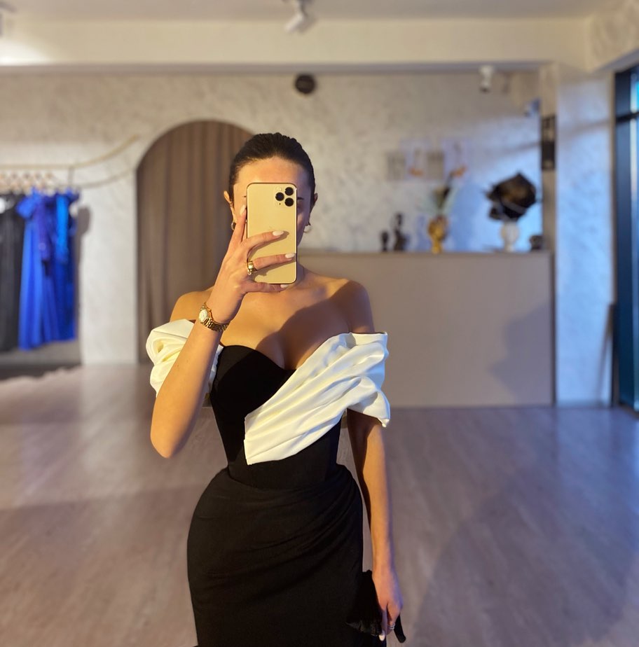 Strapless Sleeveless A-Line Princess Floor-length Formal Evening Gown with Side Split