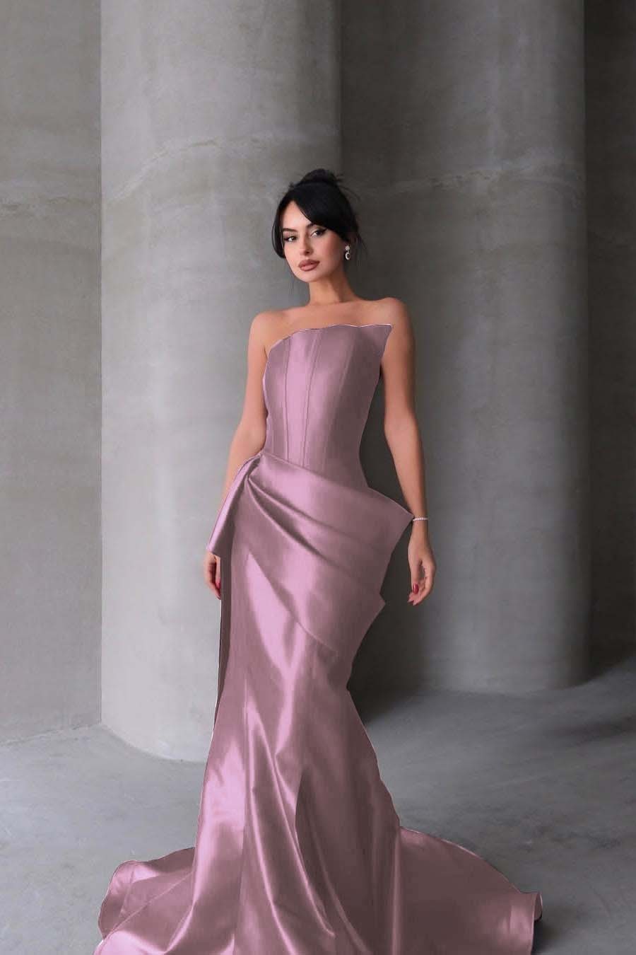 Chic Strapless Sleeveless Mermaid Long Prom Dress With Pleated