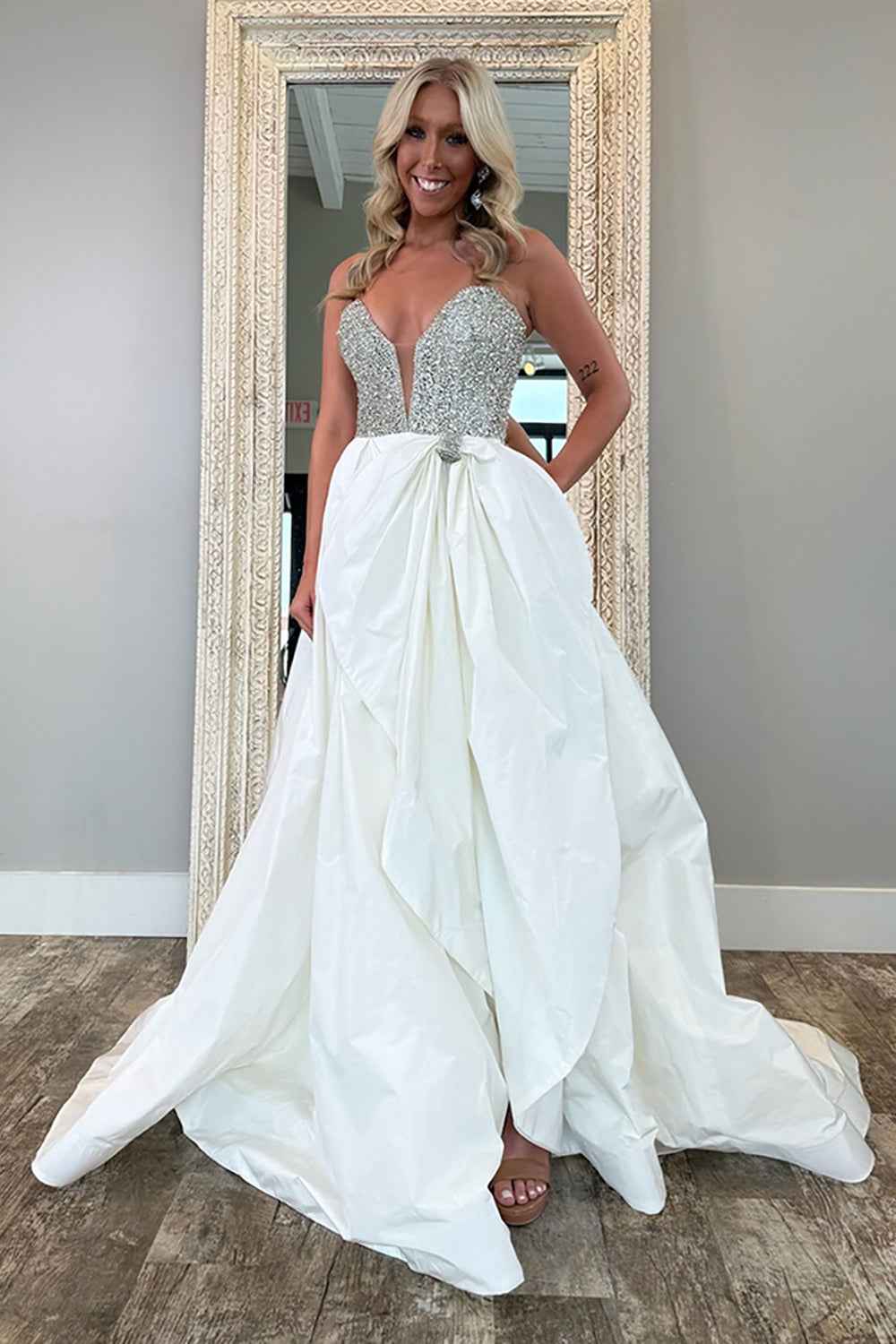 Sparkly White Sweetheart Ball Gown Beaded Long Corset Pageant Dress with Bow