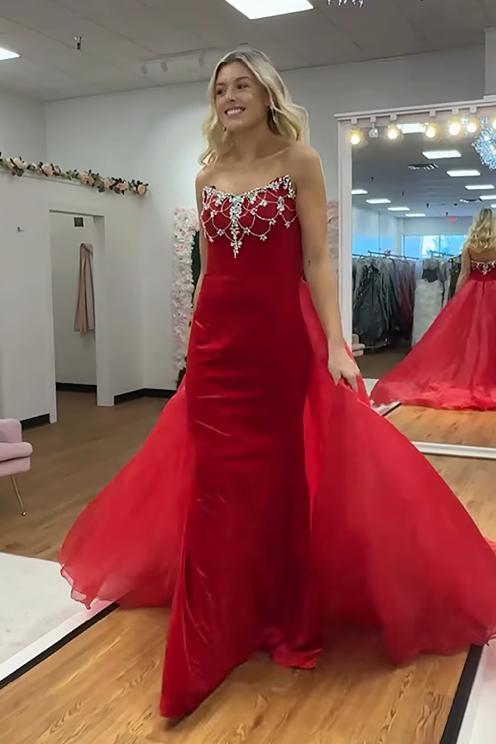 Sparkly White Strapless Mermaid Satin Long Prom Dress with Beading