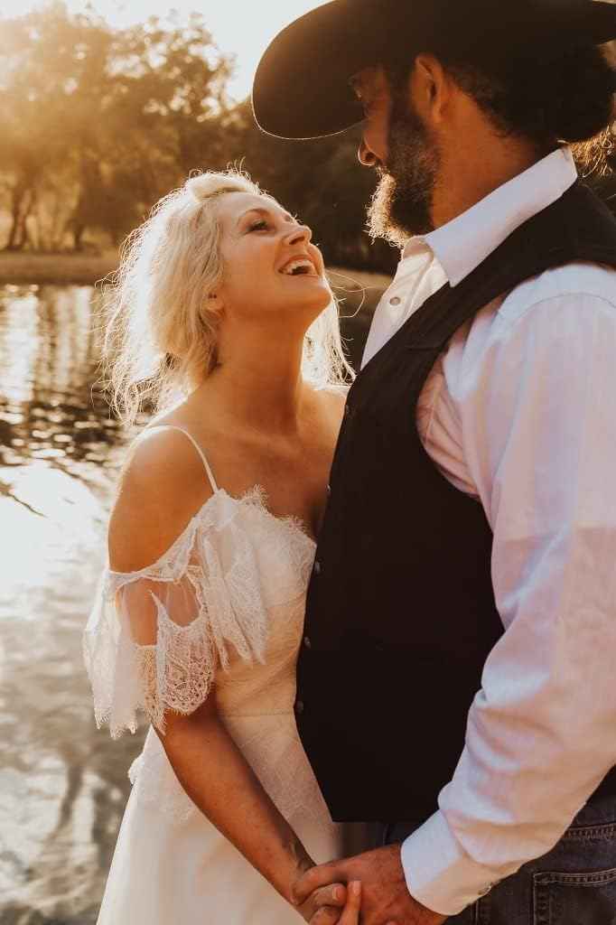 Women's Wedding Dresses Chic Lace Evening Dresses V Neck Ruffle Sleeves Beachy Boho Outdoorsy Wedding Gowns-BMbridal.UK