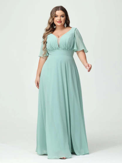 Plus Size Chiffon Bridesmaid Dresses with Pockets in A-Line/Princess V-Neck Half Sleeves