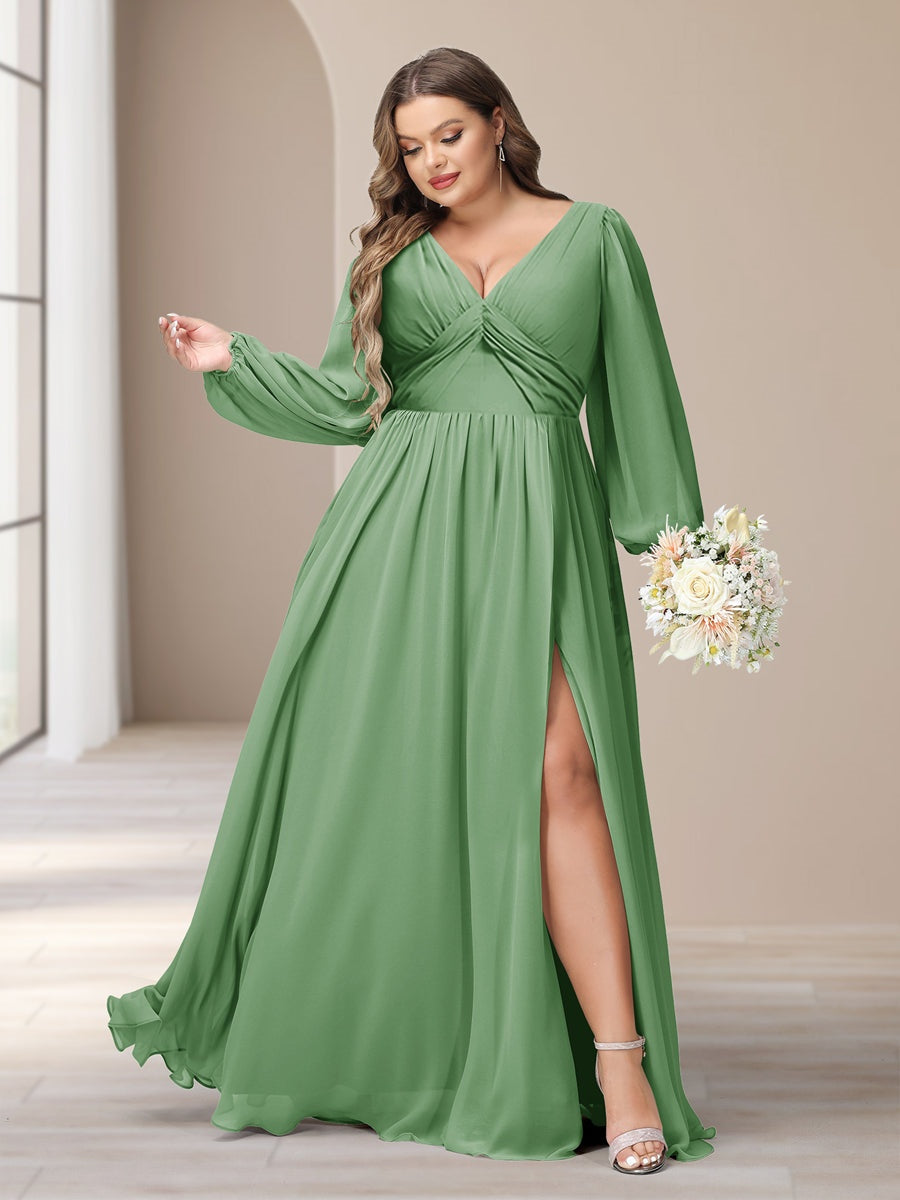 Plus Size Chiffon Bridesmaid Dress with V-Neck and Side Split in A-Line/Princess Style