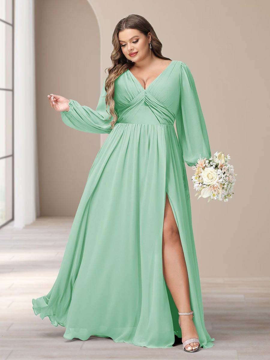 Plus Size Chiffon Bridesmaid Dress with V-Neck and Side Split in A-Line/Princess Style