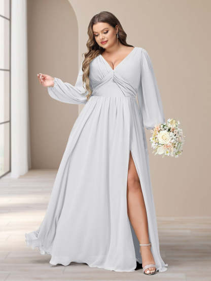 Plus Size Chiffon Bridesmaid Dress with V-Neck and Side Split in A-Line/Princess Style