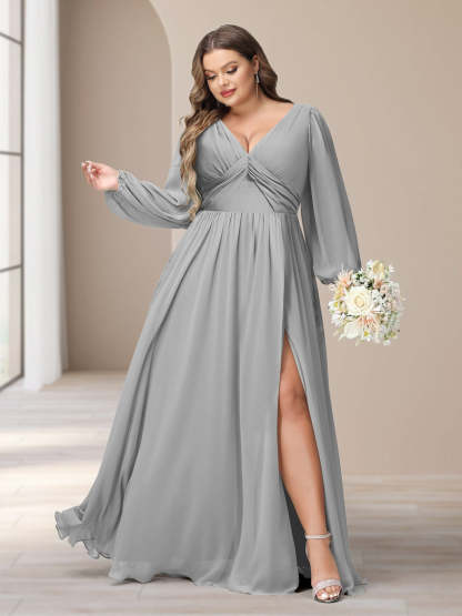 Plus Size Chiffon Bridesmaid Dress with V-Neck and Side Split in A-Line/Princess Style