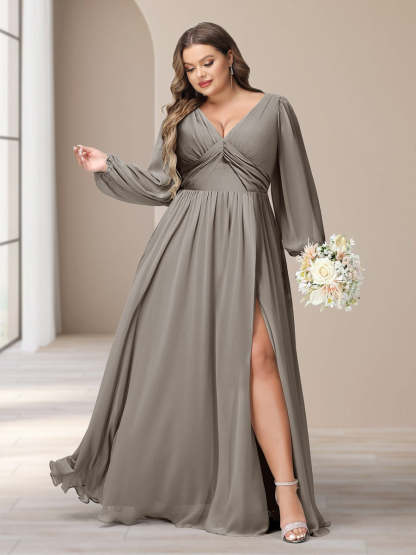 Plus Size Chiffon Bridesmaid Dress with V-Neck and Side Split in A-Line/Princess Style