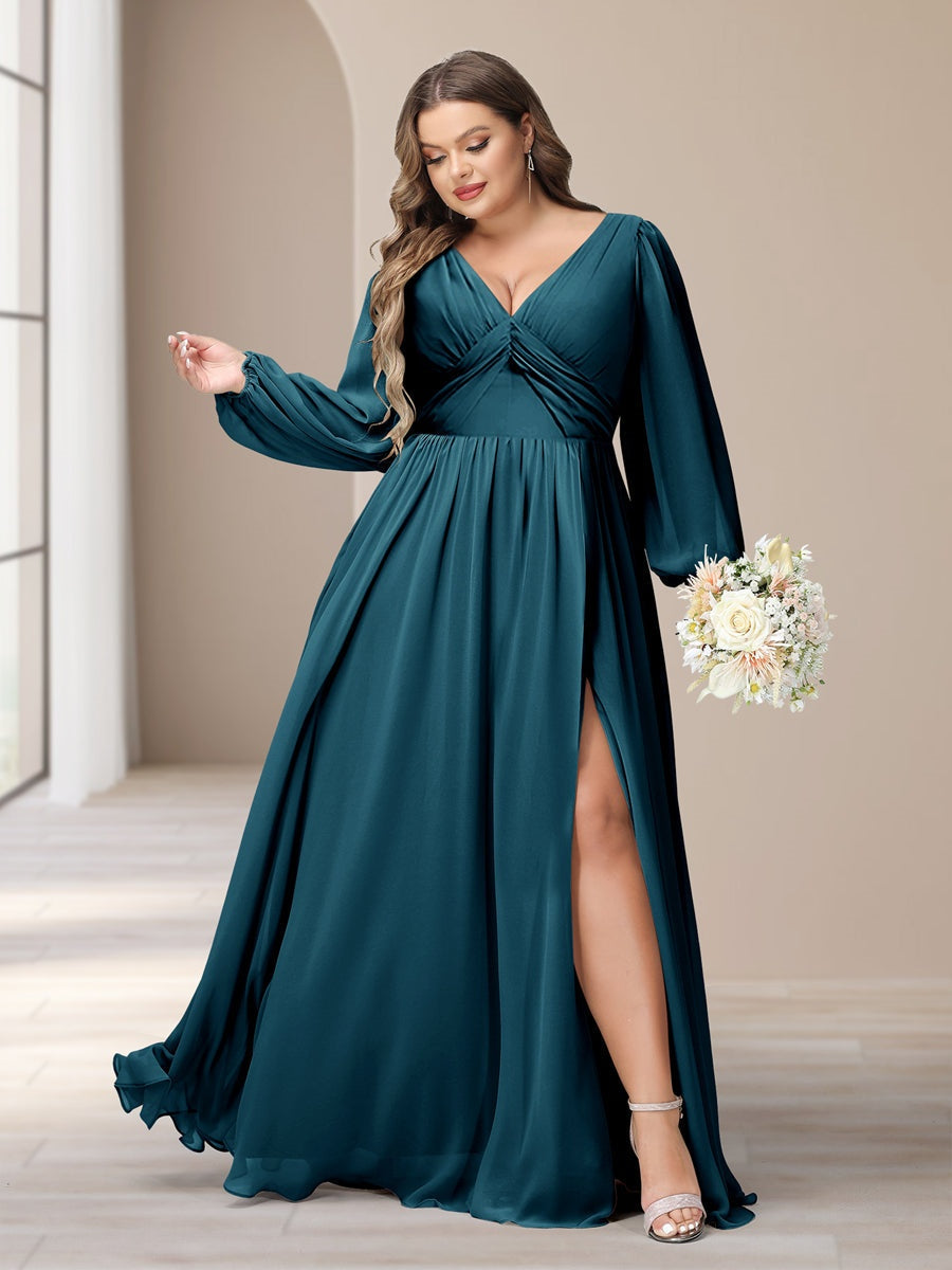 Plus Size Chiffon Bridesmaid Dress with V-Neck and Side Split in A-Line/Princess Style