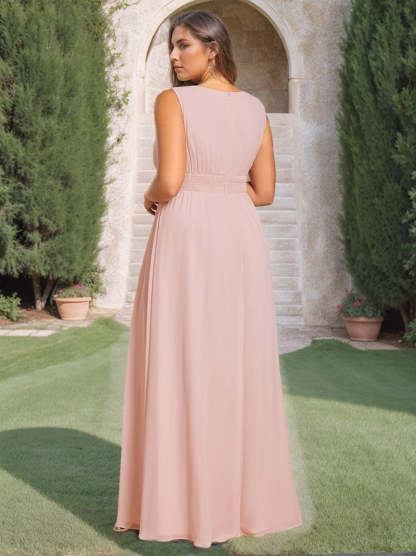 Plus Size Floor-Length A-Line Bridesmaid Dress with Scoop Neck and Sleeveless Design