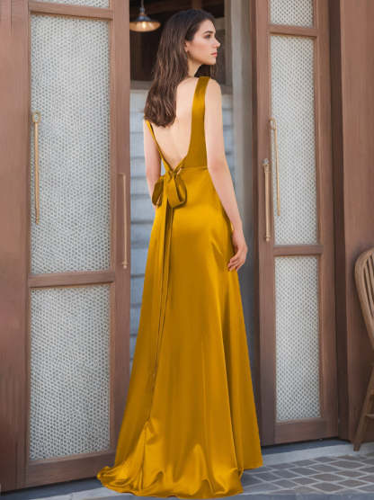 Floor-Length Satin Bridesmaid Dresses with Bowknot in A-Line/Princess Square Sleeveless Style