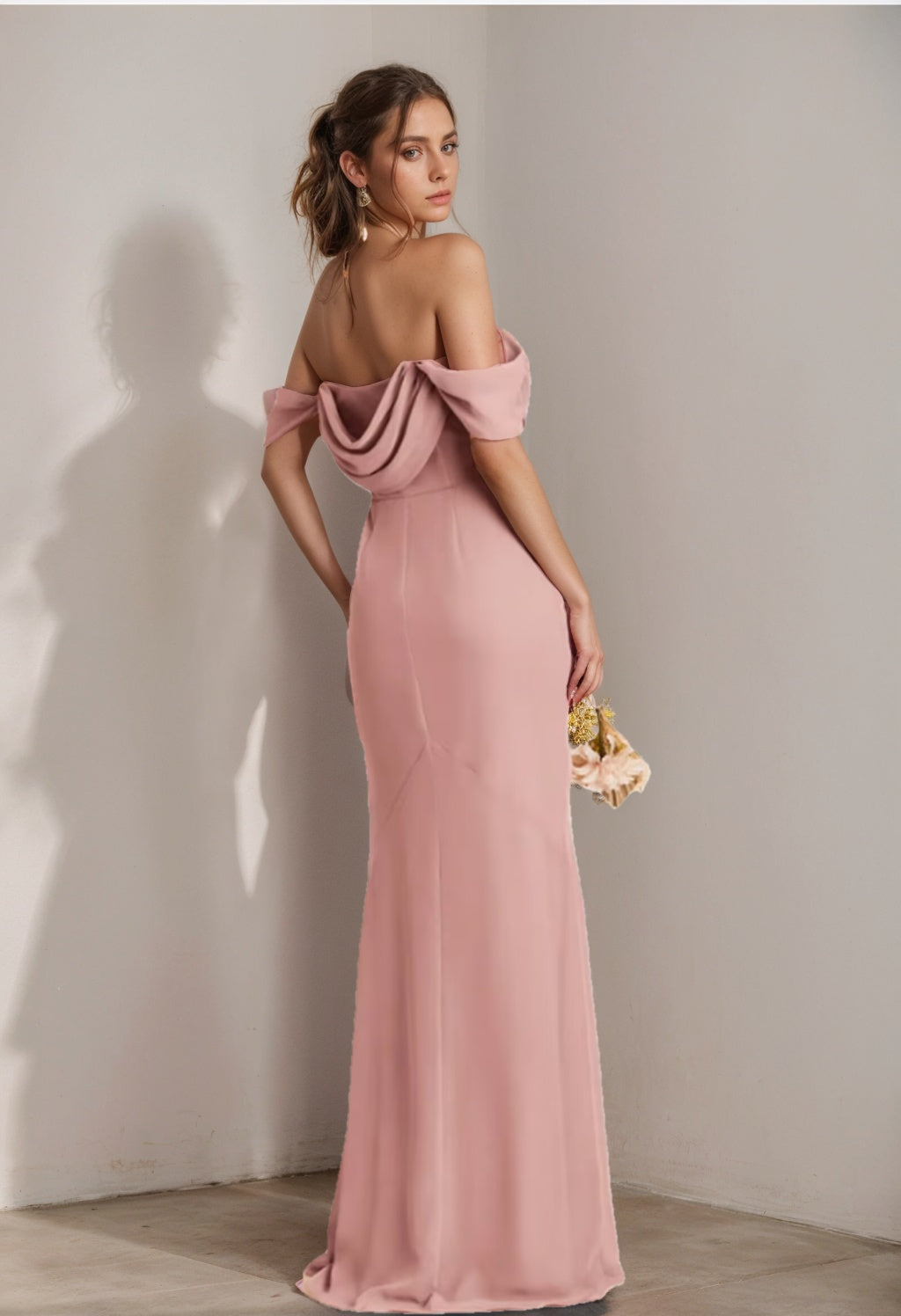 Strapless Sleeveless Floor-Length Bridesmaid Gown with Side Split and Ruffled Sheath/Column Design