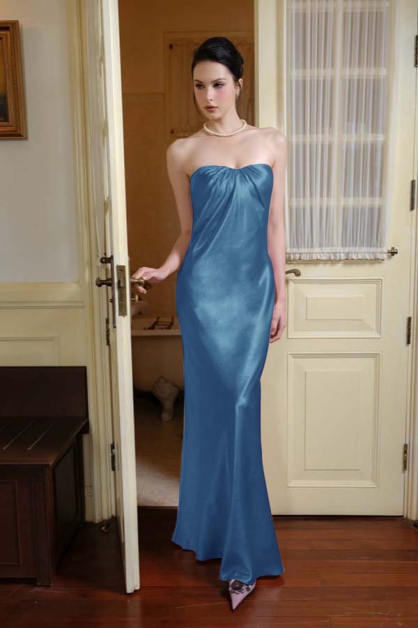 Chic Strapless Sleeveless Long Mermaid Prom Dress With Pleated