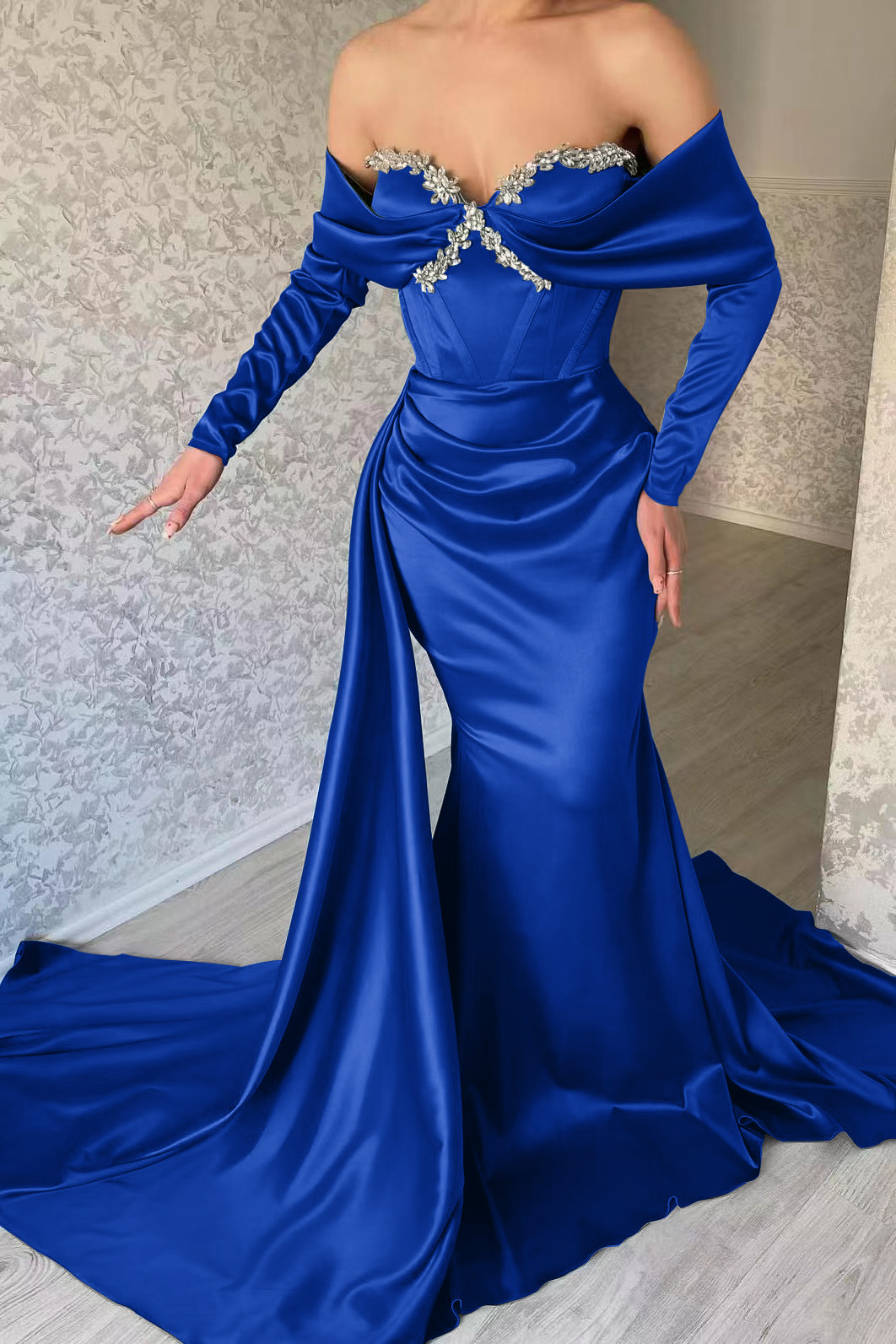Gorgeous Sweetheart Portrait Long Sleeves Mermaid Prom Dress With Rhinstone Ruffles