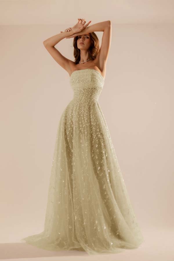 Charming Tulle Strapless Sleeveless Long Prom Dress With Beading