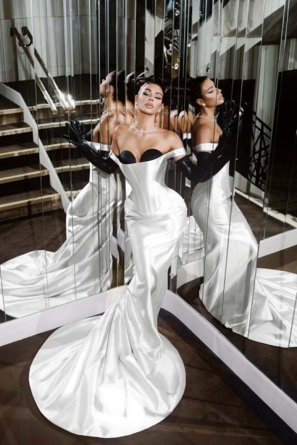 Strapless Sleeveless Long Mermaid Prom Dress With Pleated Gloves