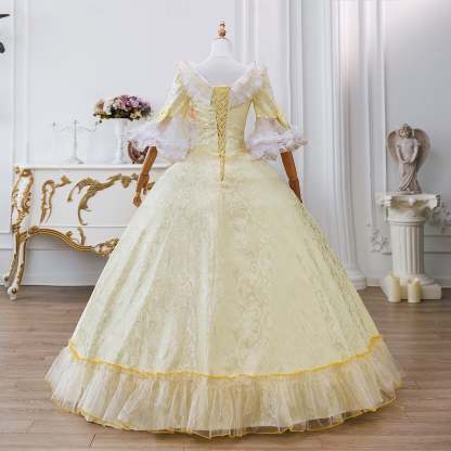 Rococo Victorian Renaissance Vacation Dress with Round Neck and Half Sleeves