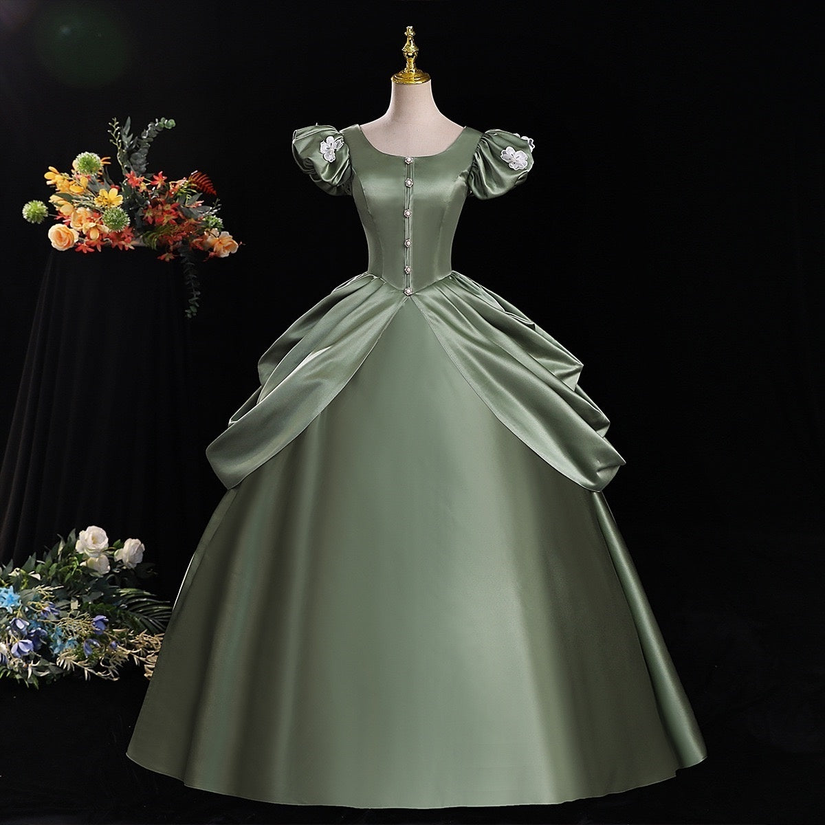 Rococo Victorian Masquerade Ball Gown with Short Sleeves and Round Neck