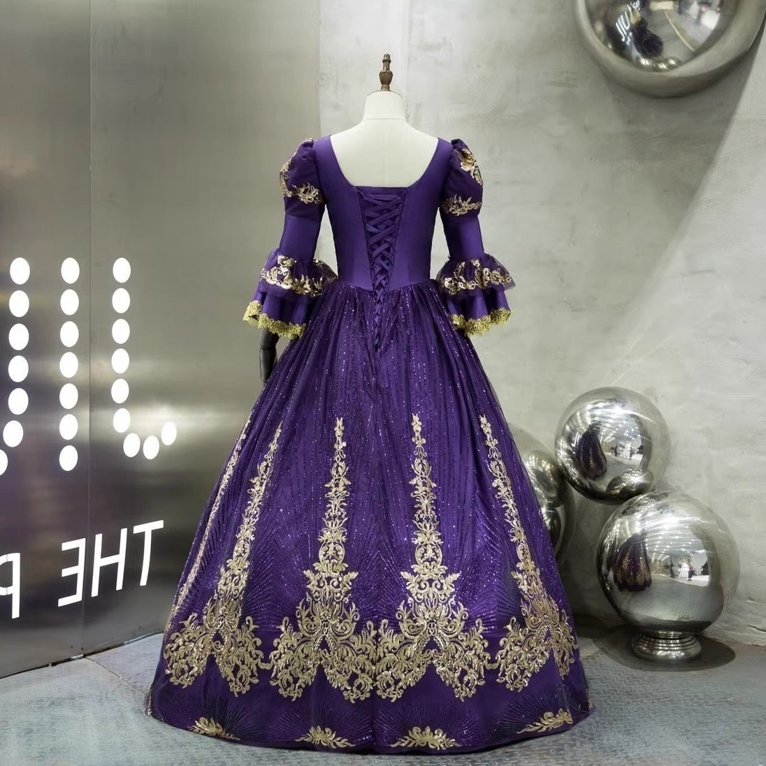 Victorian Masquerade Ball Gown with V-Neck and 3/4 Sleeves for Rococo Prom or Cosplay