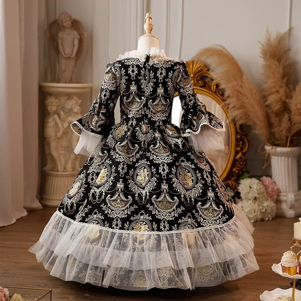Victorian Princess Rococo Party Dress for Girls with 3/4 Sleeves and Round Neck