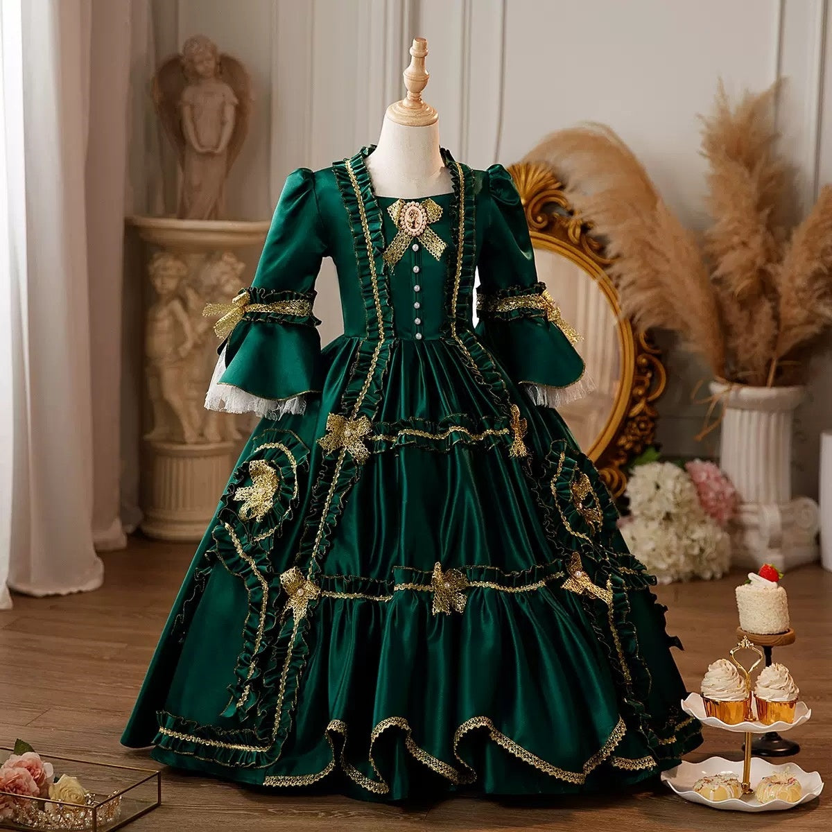 Victorian Princess Cosplay Dress with 3/4 Sleeves and Ruffles for Girls