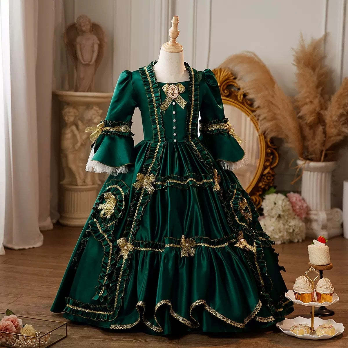 Victorian Princess Cosplay Dress with 3/4 Sleeves and Ruffles for Girls