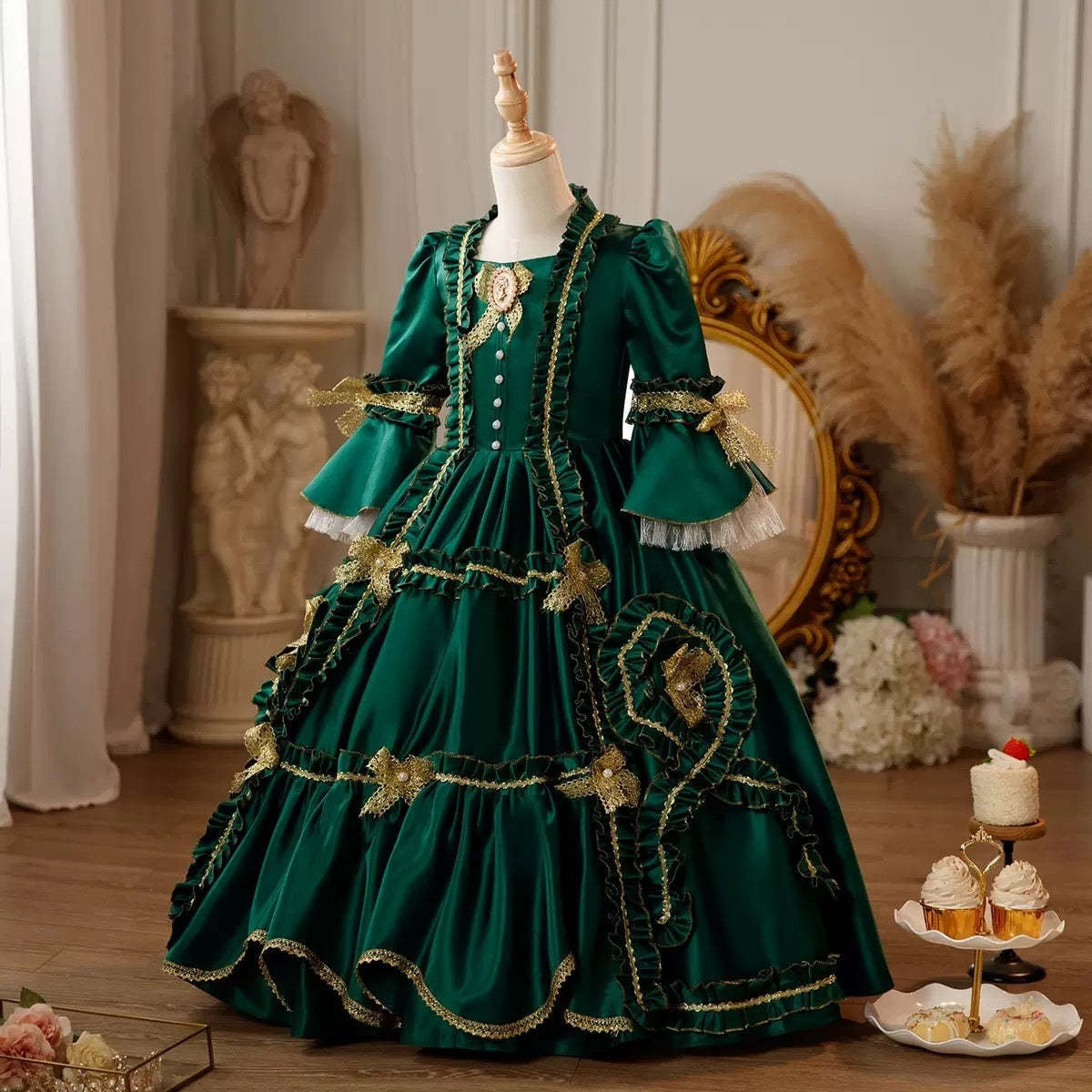 Victorian Princess Cosplay Dress with 3/4 Sleeves and Ruffles for Girls