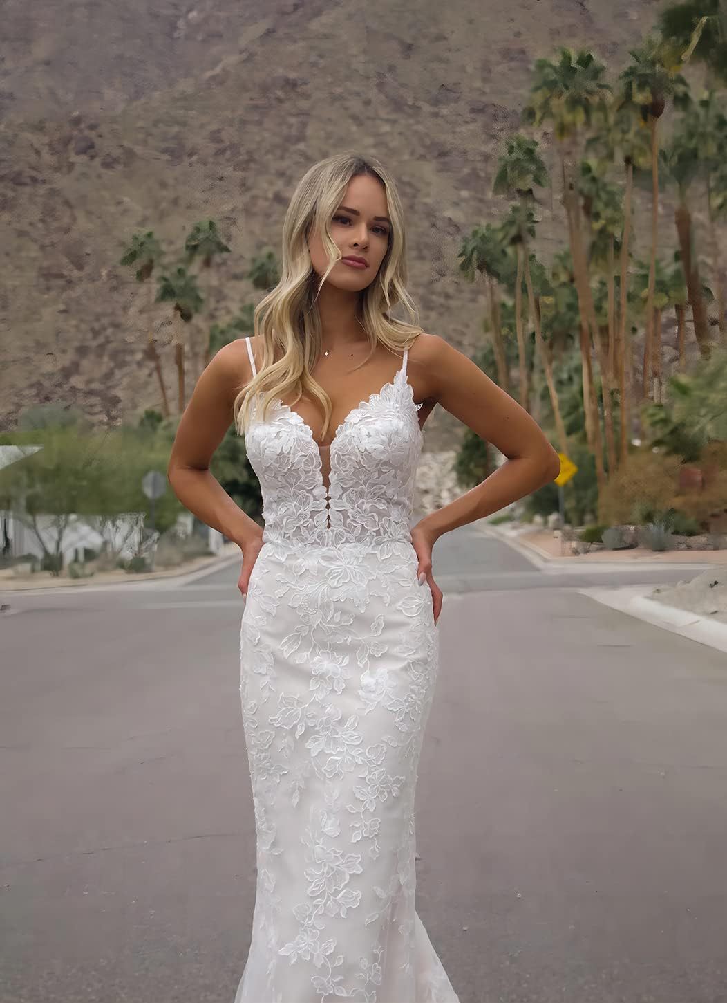 Women's Beach Spaghetti Strap Wedding Dresses for Bride 2025 Boho Long Lace Bridal Gowns for Wedding-BMbridal.UK