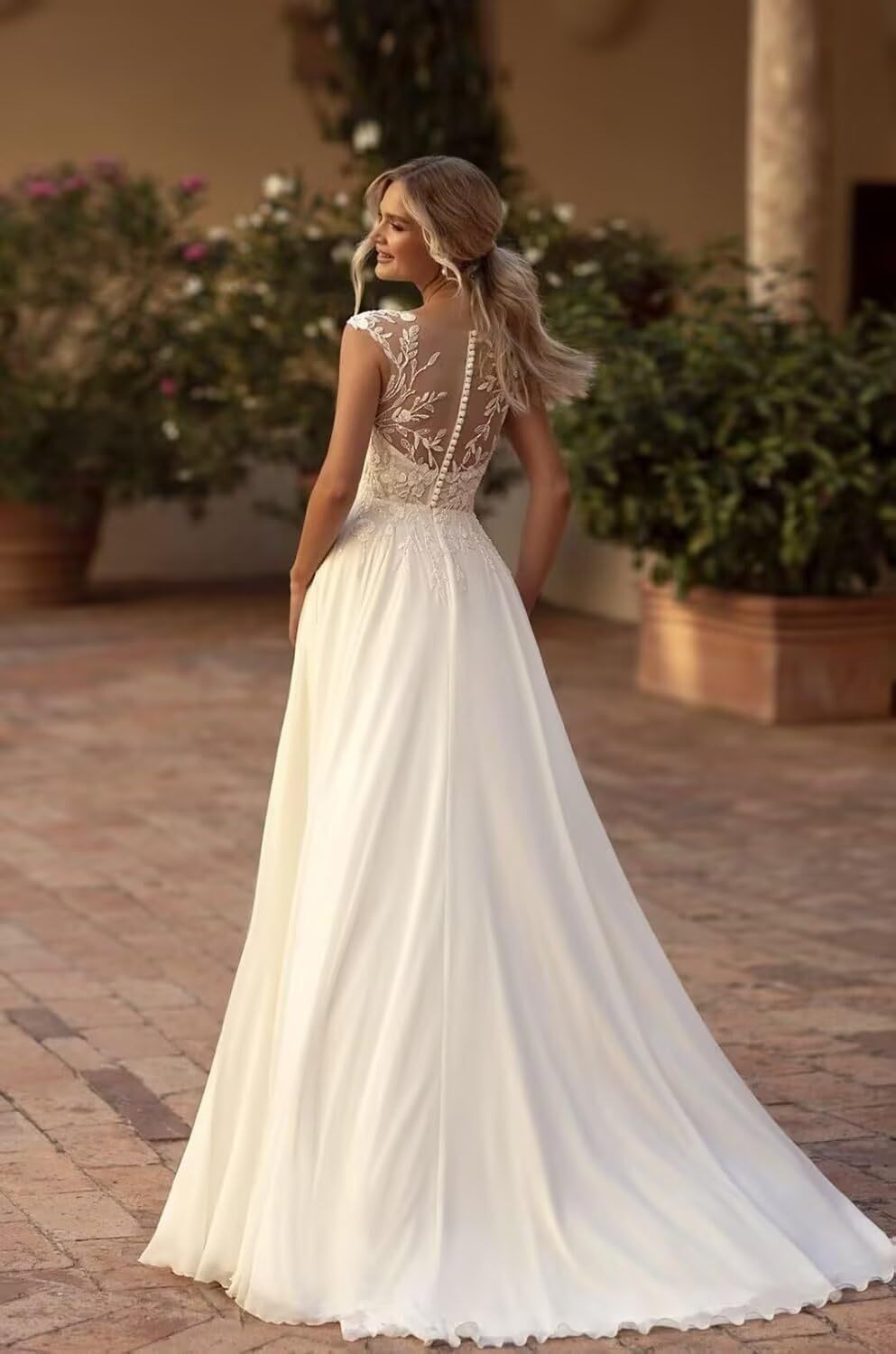Women's Beach Spaghetti Strap Wedding Dresses for Bride 2025 Boho Long Lace Bridal Gowns for Wedding-BMbridal.UK