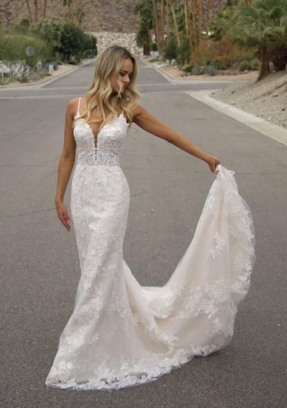 Women's Beach Spaghetti Strap Wedding Dresses for Bride 2025 Boho Long Lace Bridal Gowns for Wedding-BMbridal.UK
